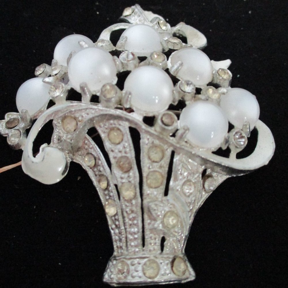 brooch